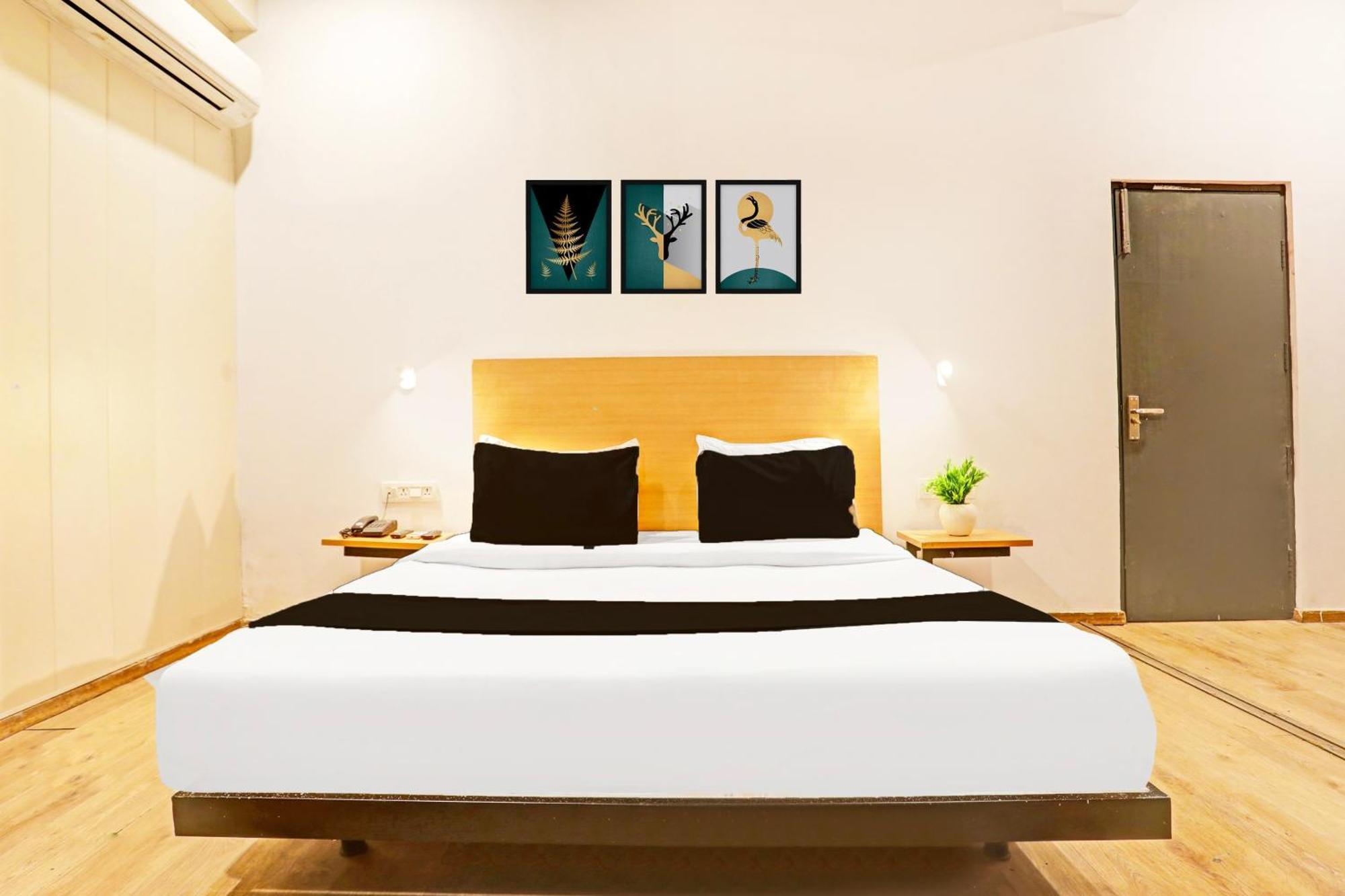 לקנאו Super Townhouse Vijay Khand Gomti Nagar מראה חיצוני תמונה