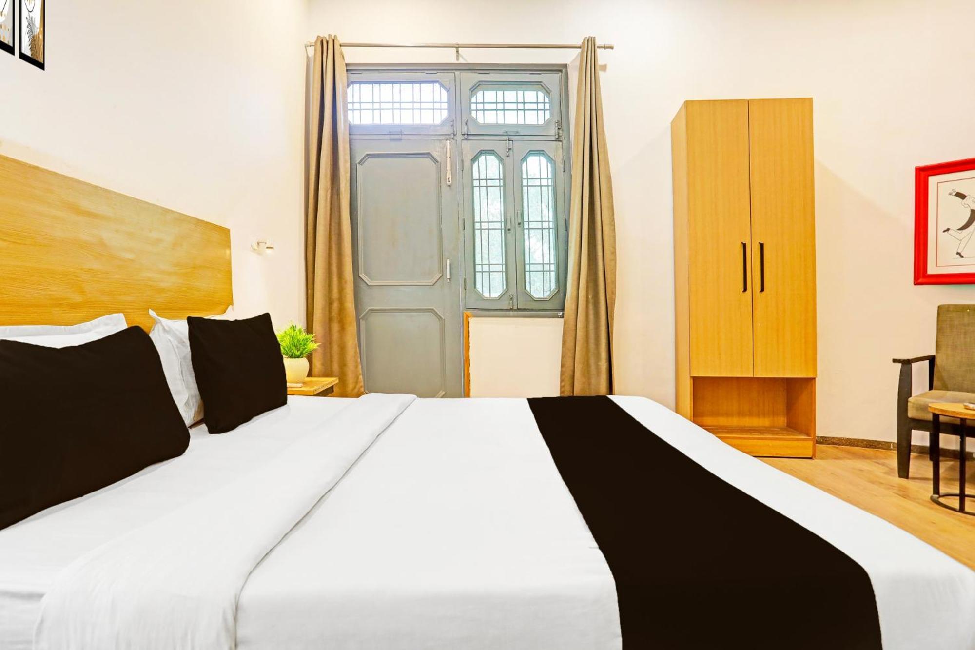 לקנאו Super Townhouse Vijay Khand Gomti Nagar מראה חיצוני תמונה
