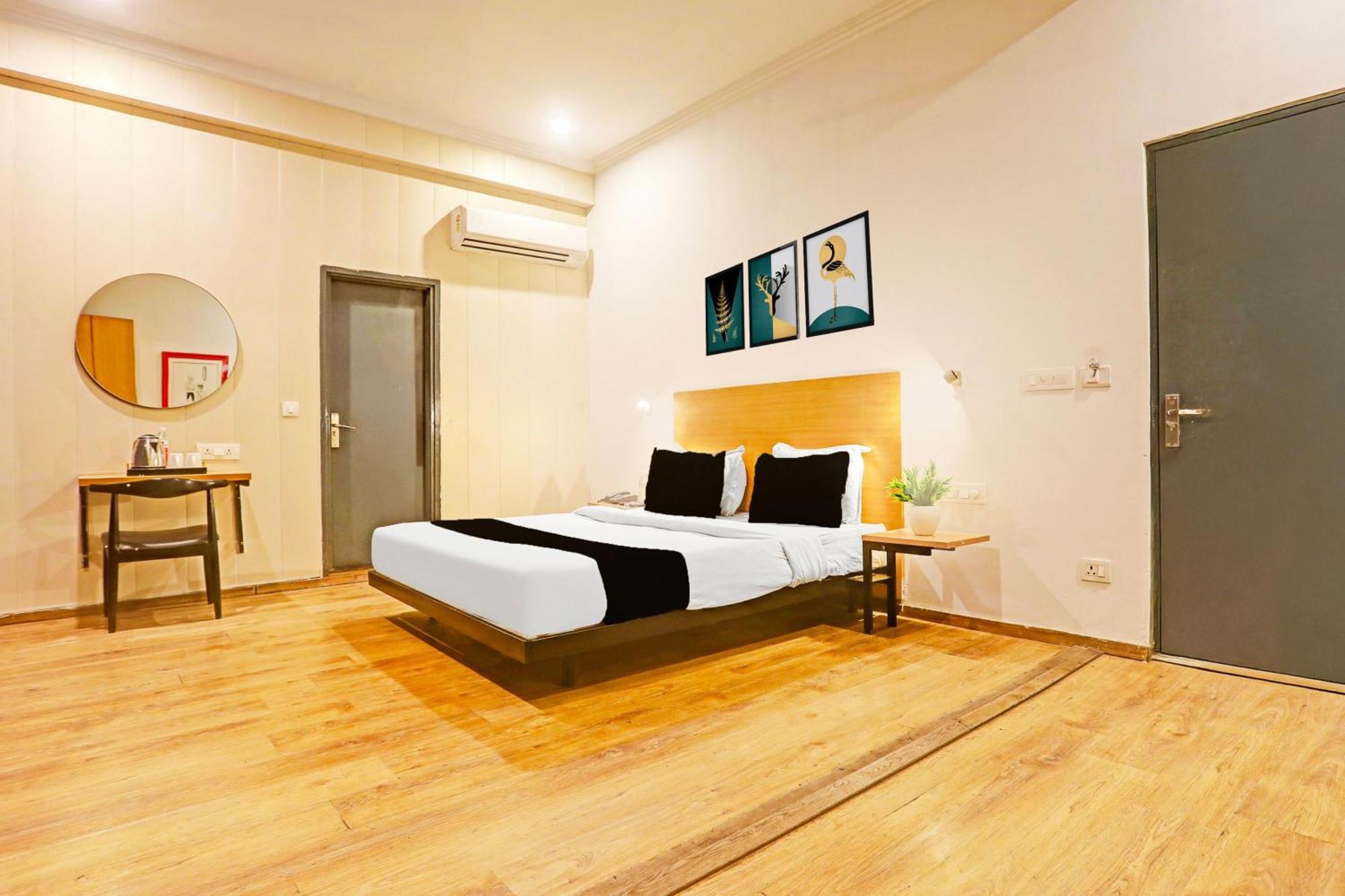 לקנאו Super Townhouse Vijay Khand Gomti Nagar מראה חיצוני תמונה