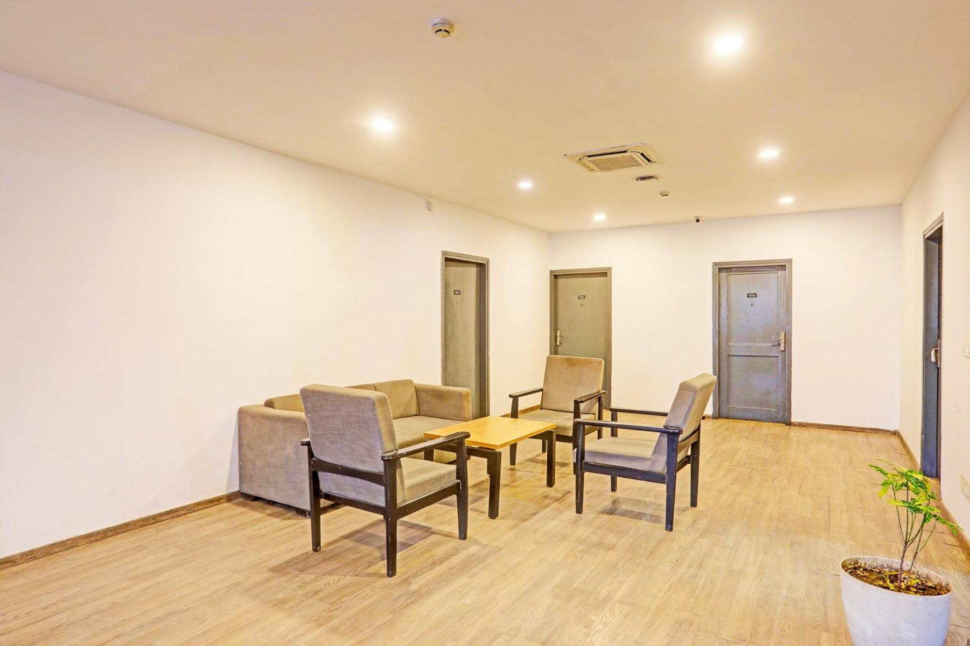 לקנאו Super Townhouse Vijay Khand Gomti Nagar מראה חיצוני תמונה