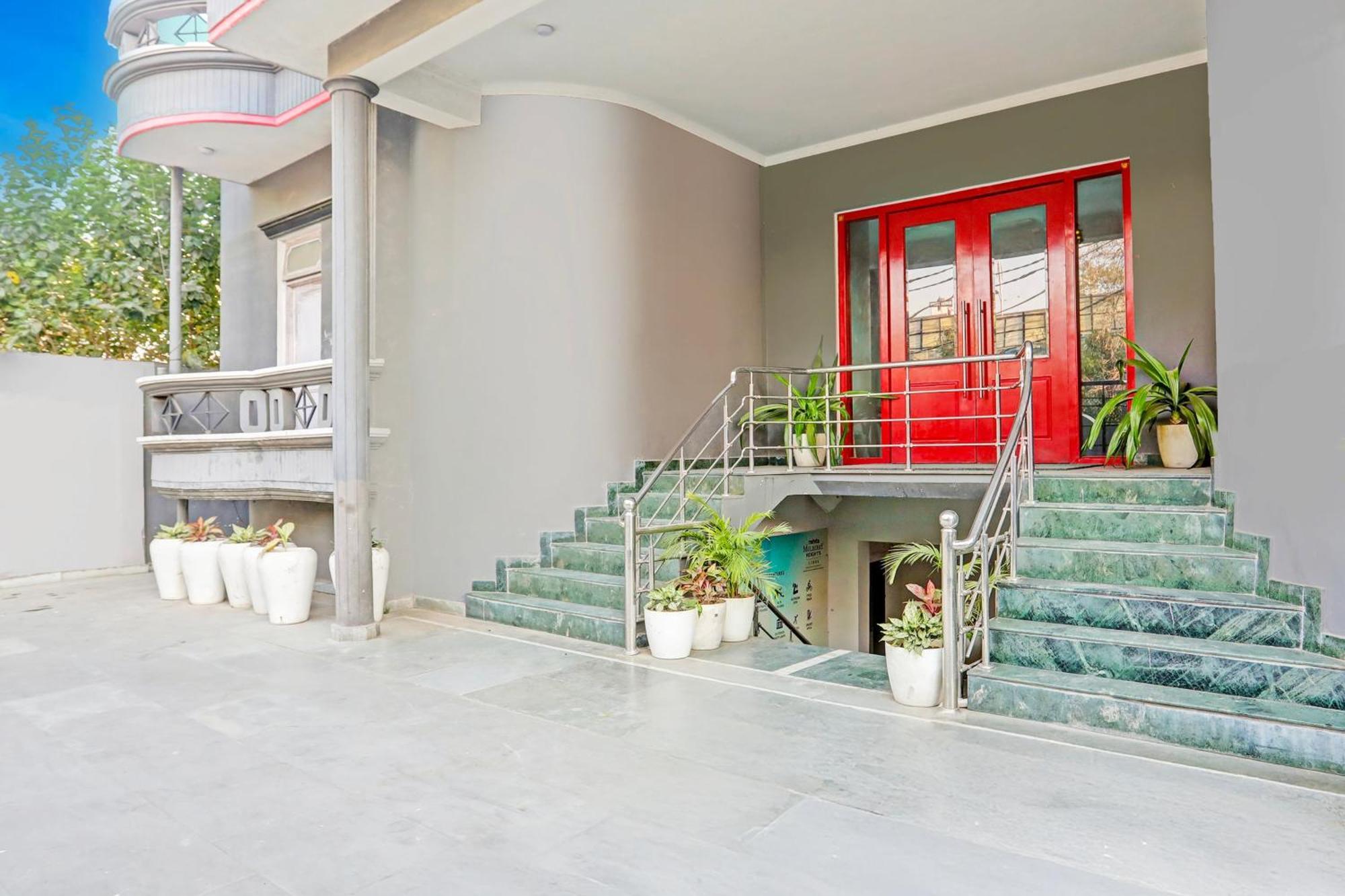 לקנאו Super Townhouse Vijay Khand Gomti Nagar מראה חיצוני תמונה